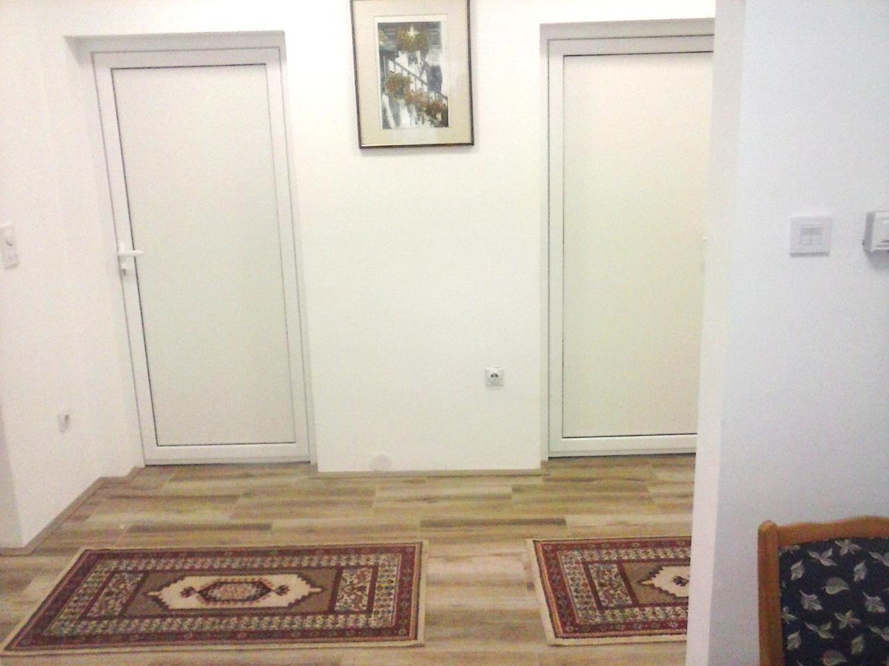 Apartman Veljic Ni Екстериор снимка