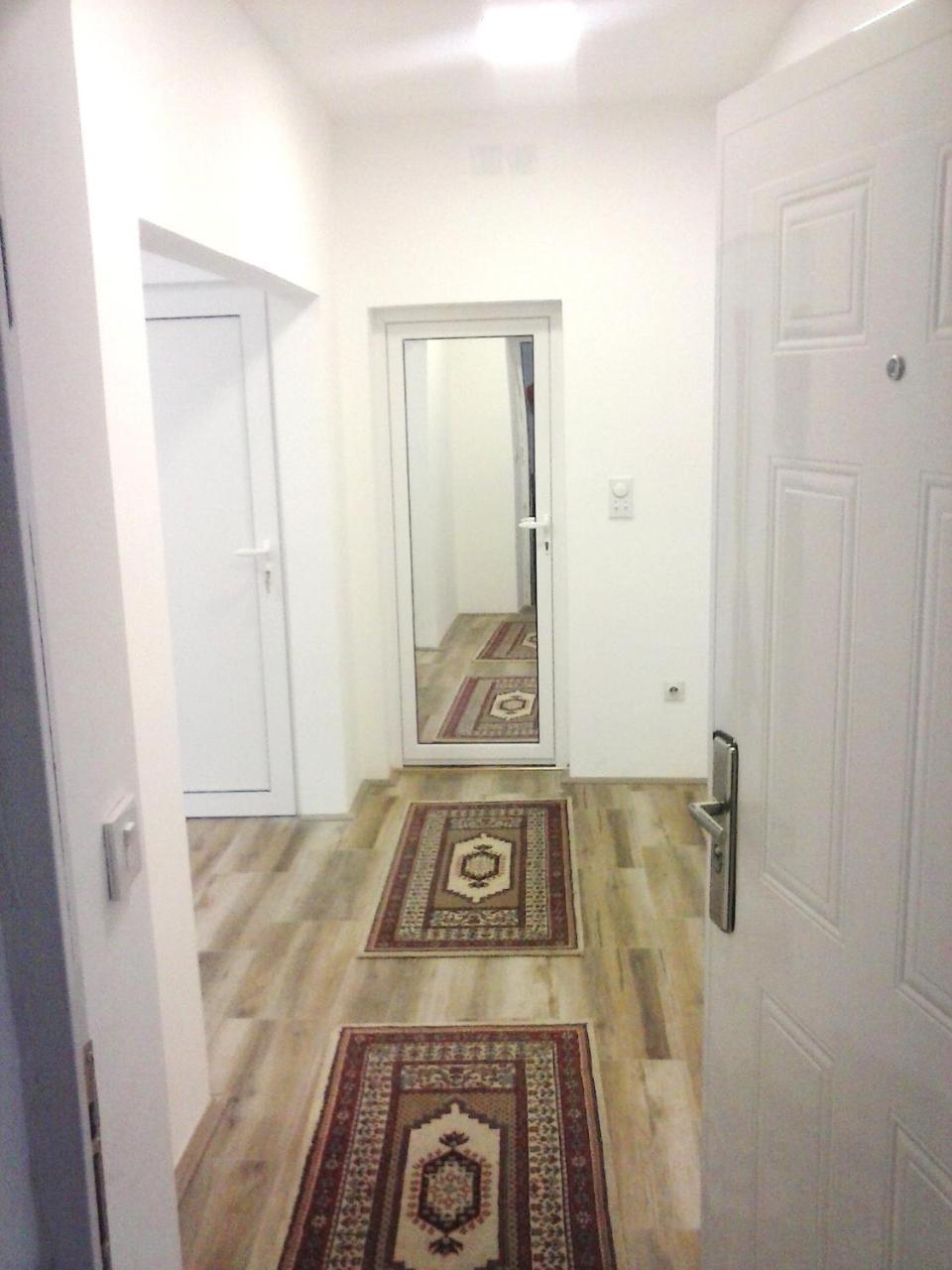 Apartman Veljic Ni Екстериор снимка