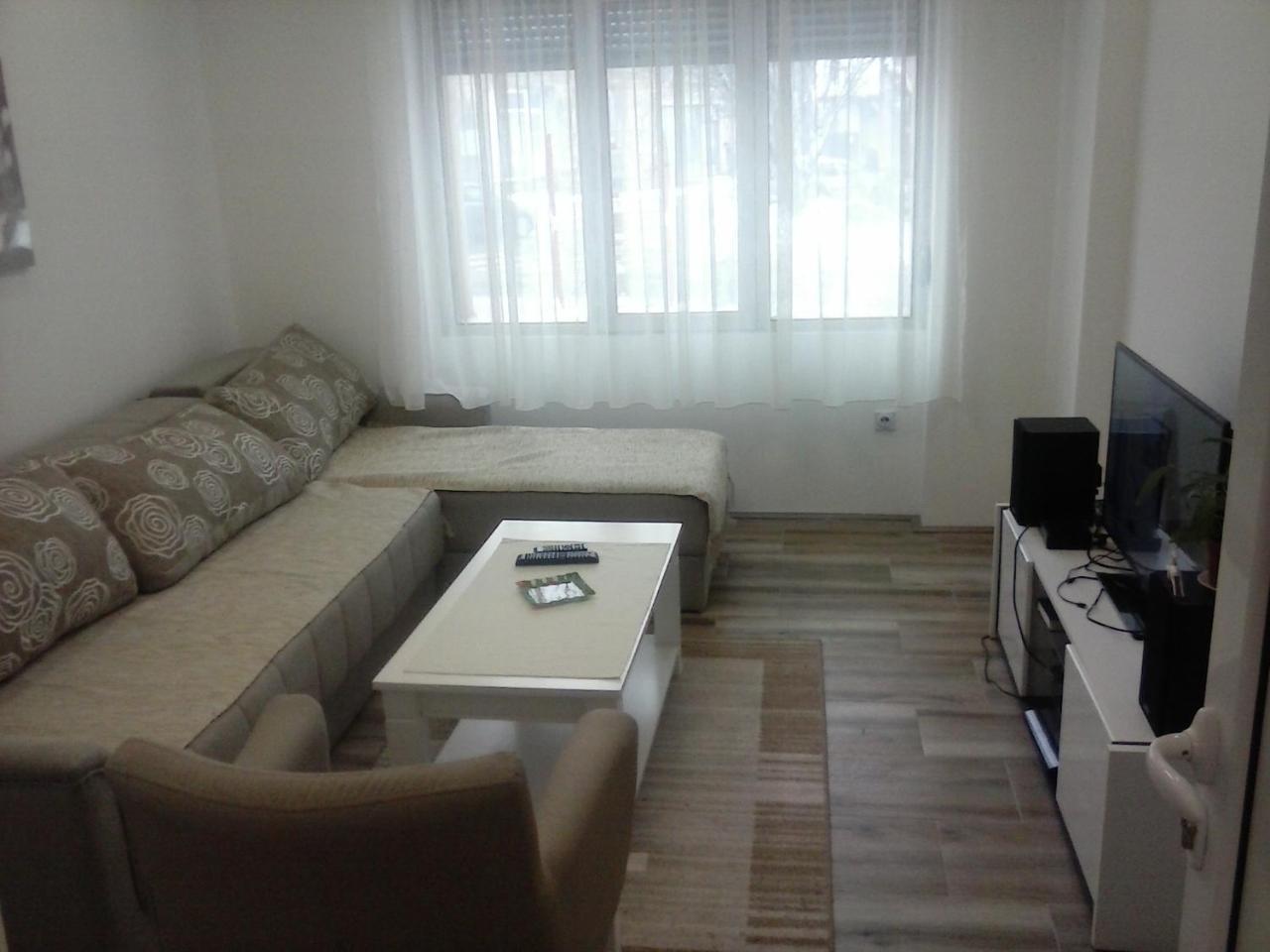 Apartman Veljic Ni Екстериор снимка