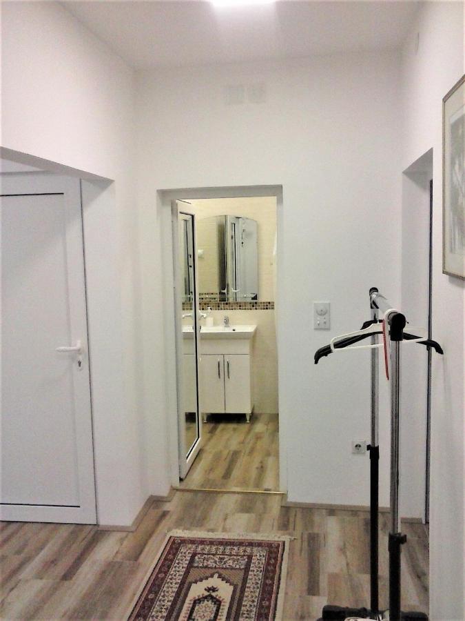 Apartman Veljic Ni Екстериор снимка