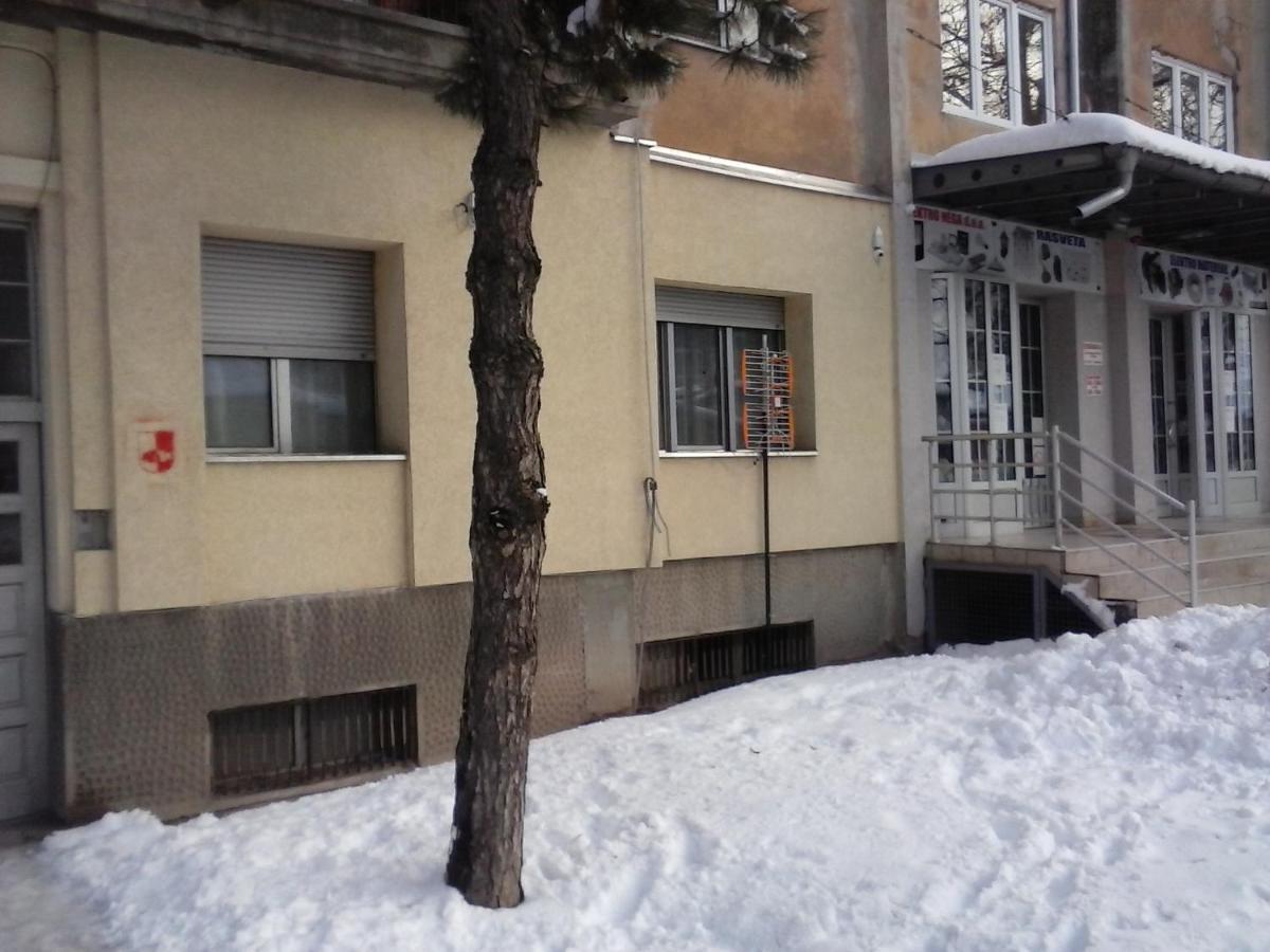 Apartman Veljic Ni Екстериор снимка